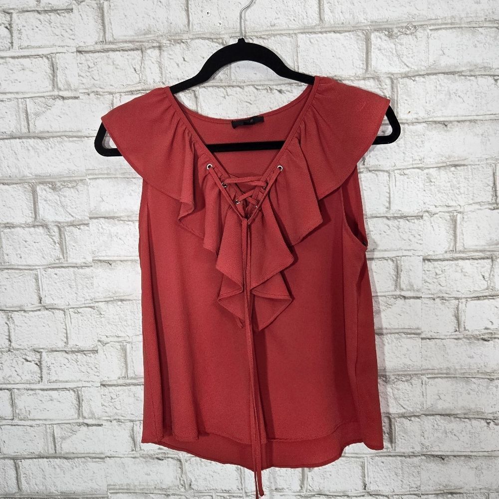E&M cute ruffle tank